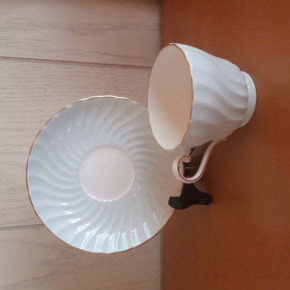 Aynsley England Bone China Vintage Teacup and Saucer Blue Swirls with Roses - Picture 2 of 13